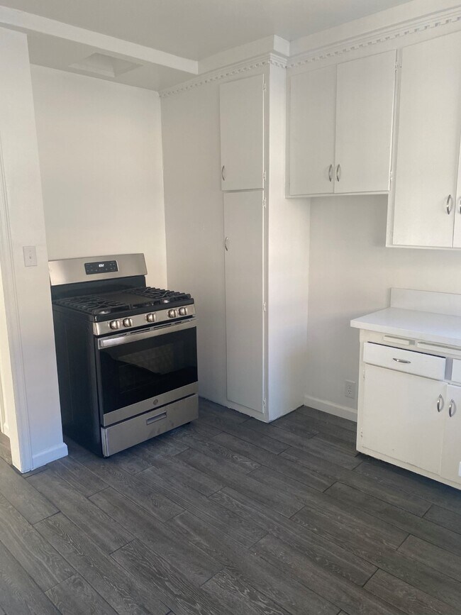 Building Photo - 4101 Leimert Blvd