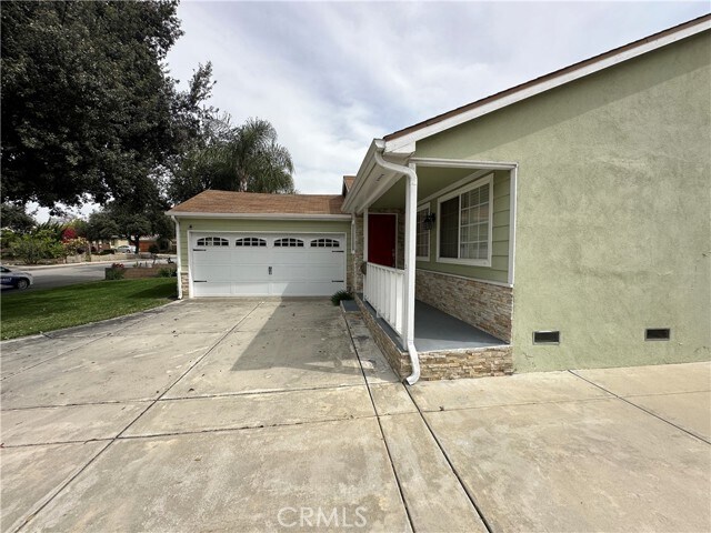 Building Photo - 472 Geneva Ave