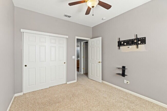Building Photo - 5816 Amnest Way