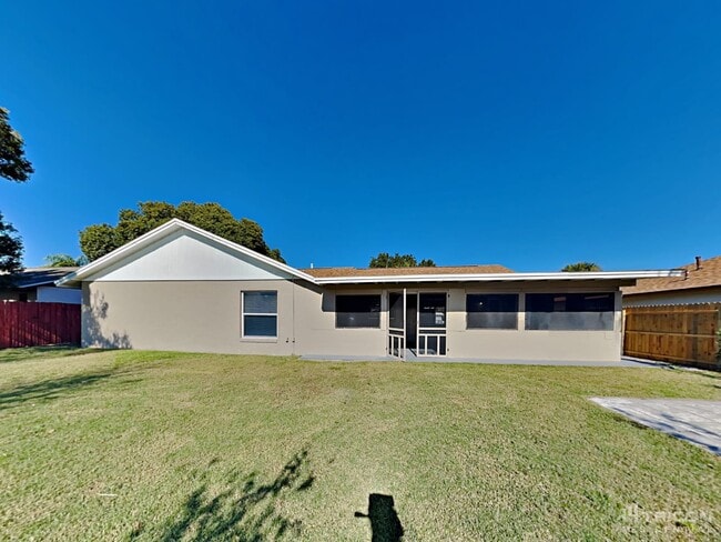 Building Photo - 2728 Ceram Ave