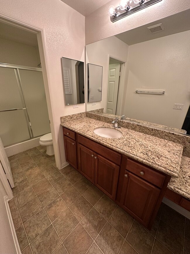 Building Photo - 16275 Summerset Street