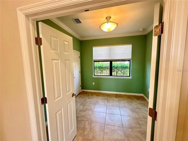 Building Photo - 17043 Hampton Falls Terrace