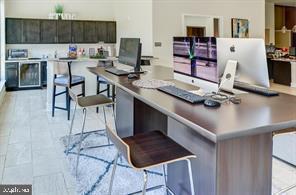 Building Photo - 401 Race St