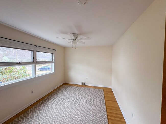 Building Photo - 38 Marshall Dr