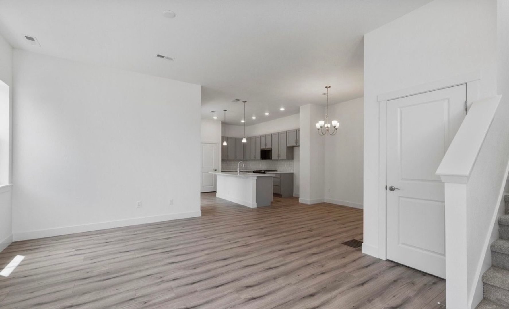 Building Photo - 5081 McKinnon Ct