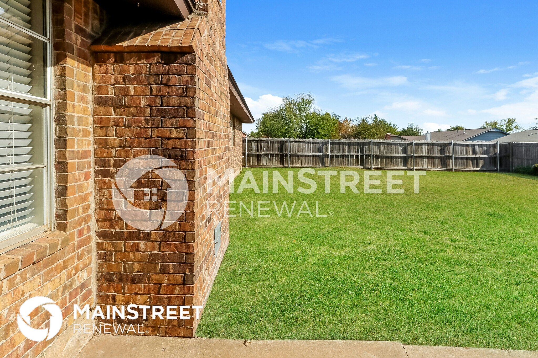 Building Photo - 828 SE 9th St