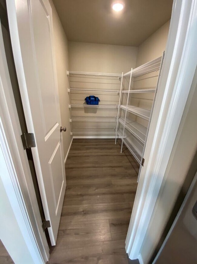 Building Photo - Spacious, modern 5-bed, 2.75-bath in sought-after Daisy Crossing Community in Sultan