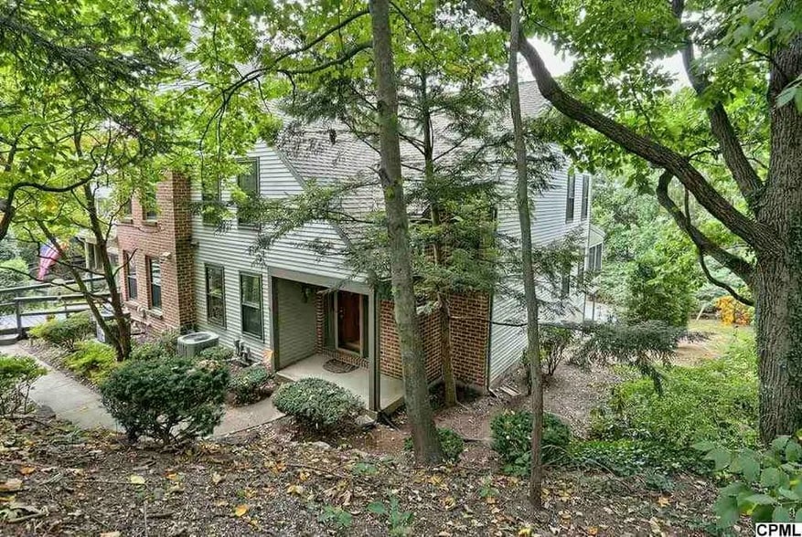 Primary Photo - 569 Lovell Ct