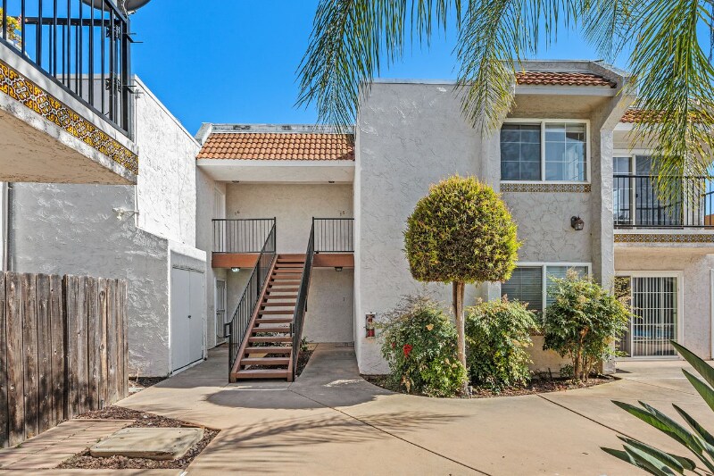 Building Photo - 1499 Broadway