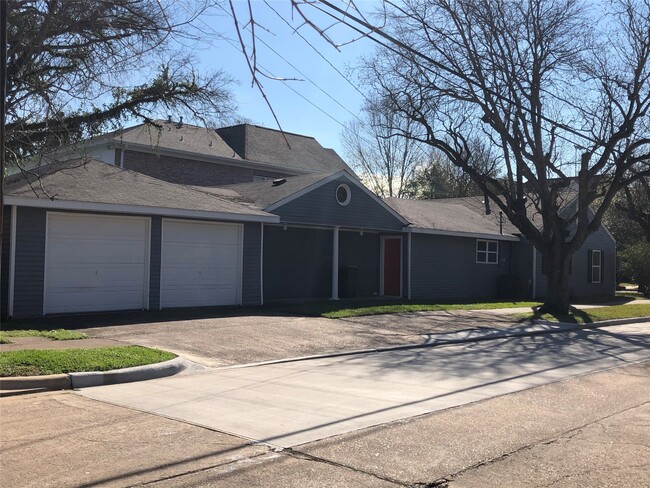 Building Photo - 4236 Ruskin St