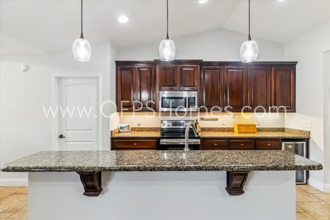 Building Photo - 8170 Tavira St