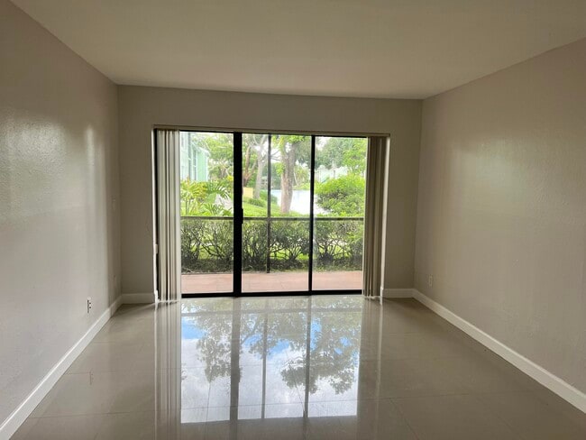 Building Photo - 8789 NW 39th St