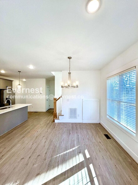 Building Photo - 5214 Campbell Ave