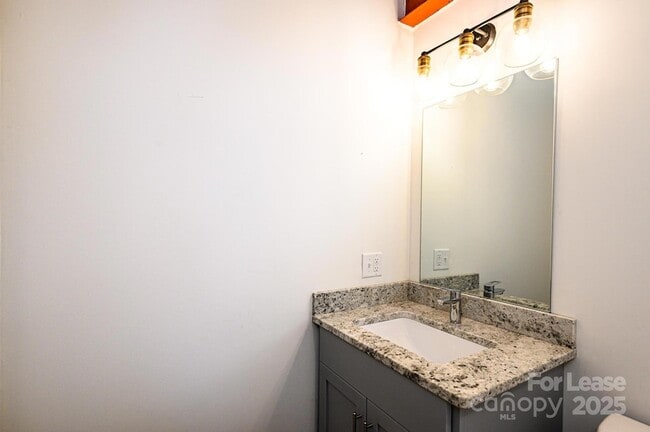 Building Photo - 1001 West Ave NW