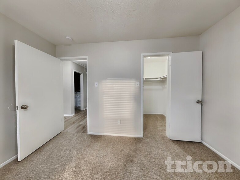 Building Photo - 11503 Sageperry Dr