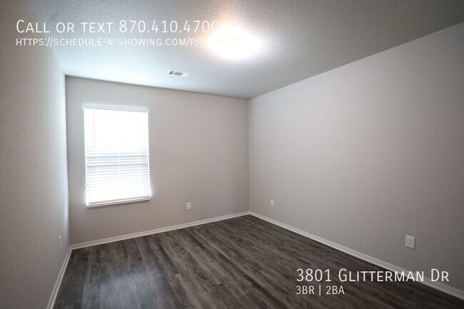 Building Photo - Recent construction - beautiful 3 bed / 2 ...