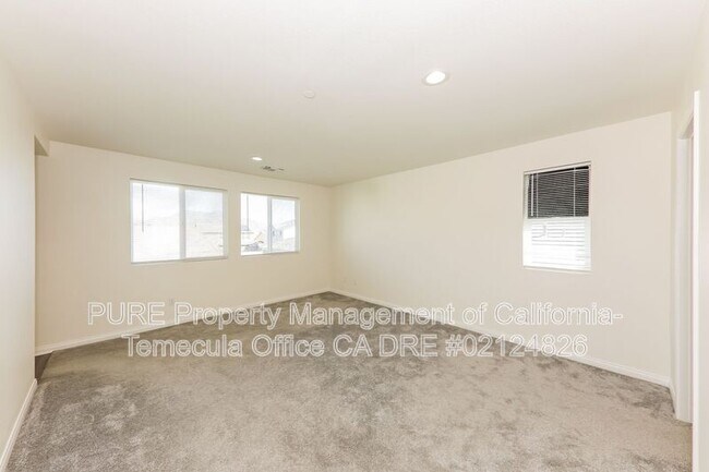 Building Photo - 26654 Dash Dr