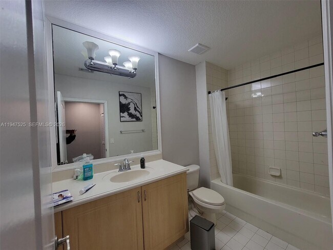 Building Photo - 2636 SW 81st Terrace