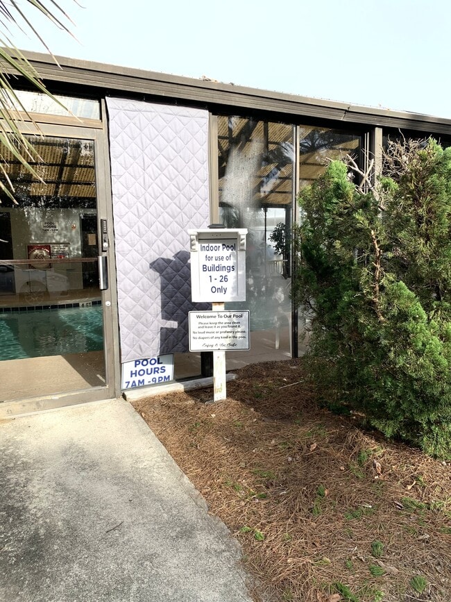 Building Photo - 3700 Golf Colony Ln