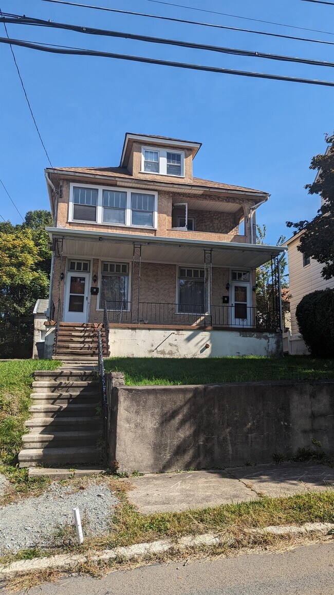 127 E Pine St 127 E Pine St Dunmore PA 18512 Apartment Finder