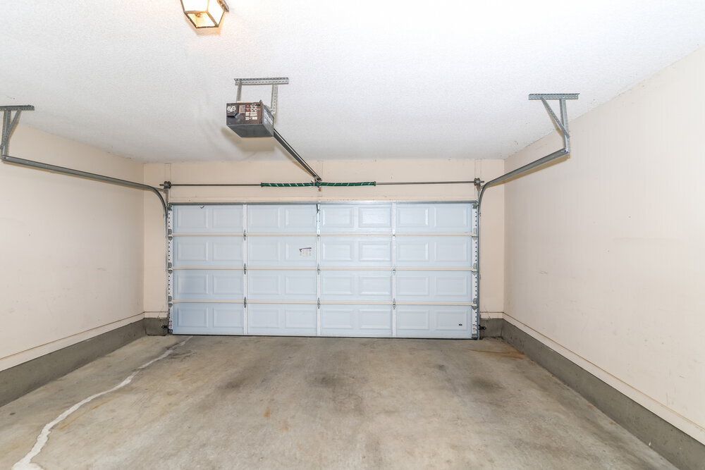 Building Photo - 10255 Green Moss Dr S