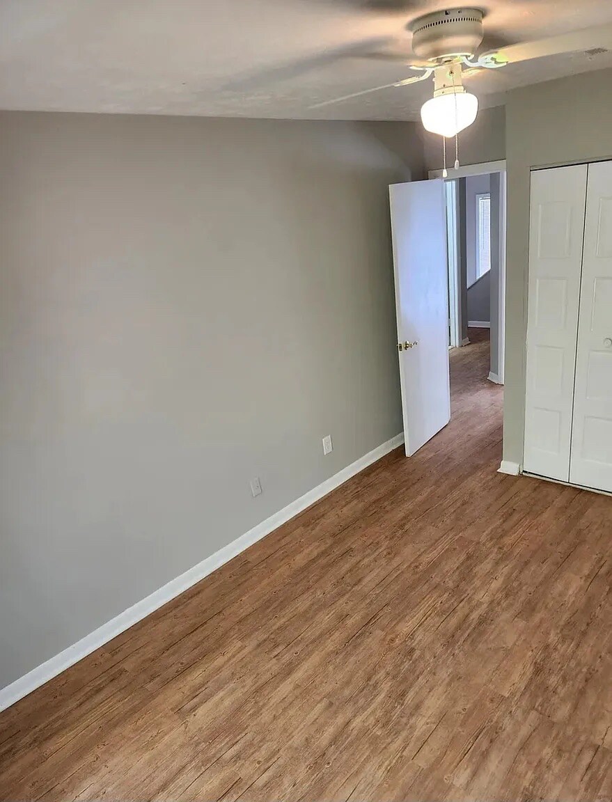 Building Photo - Room in Townhome on Governors Dr