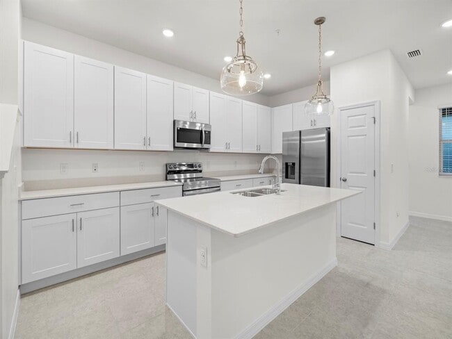 Building Photo - 1440 Silver Lining Wy