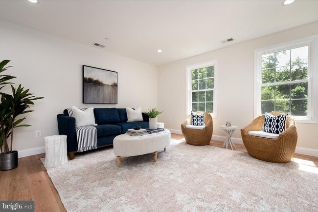 Building Photo - 1400 Lower View Ct