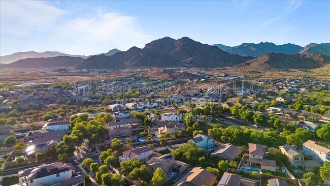 Building Photo - 21072 W Maiden Ln