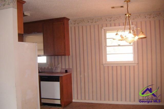 Building Photo - 607 Greenbriar Rd