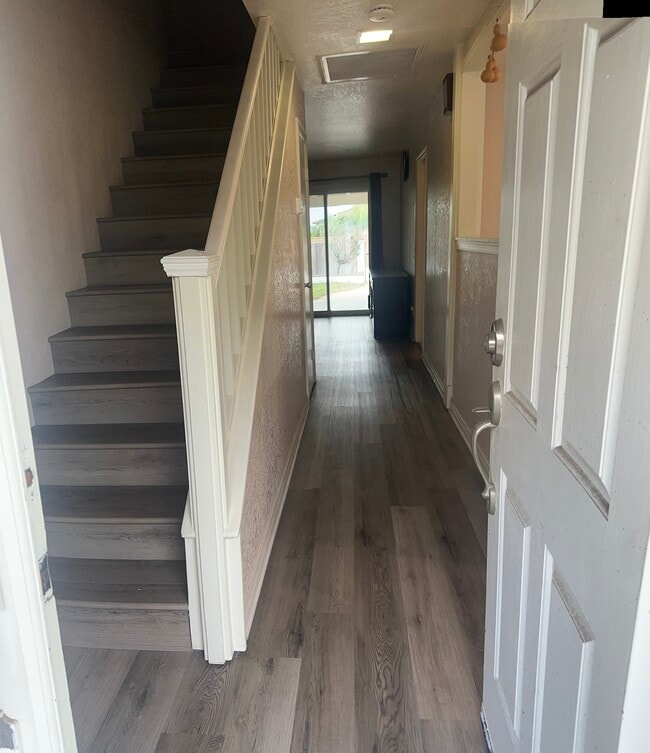 Building Photo - 13345 Victoria St