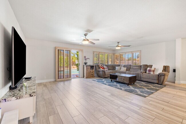 Building Photo - 42230 May Pen Rd