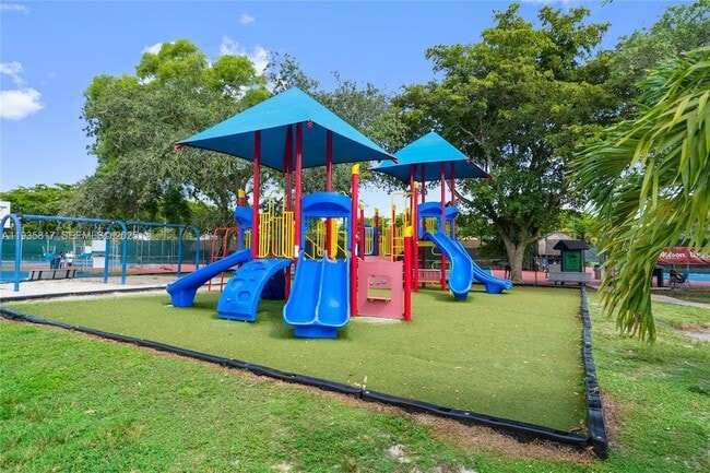 Building Photo - 13611 SW 77th St