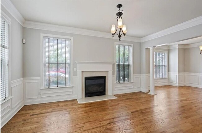 Building Photo - Charming 3BR Townhome in Atlanta $300 Off ...