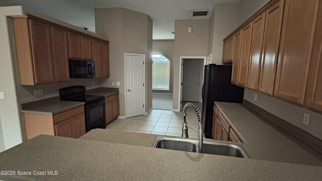 Building Photo - 582 Consolata Ave NW