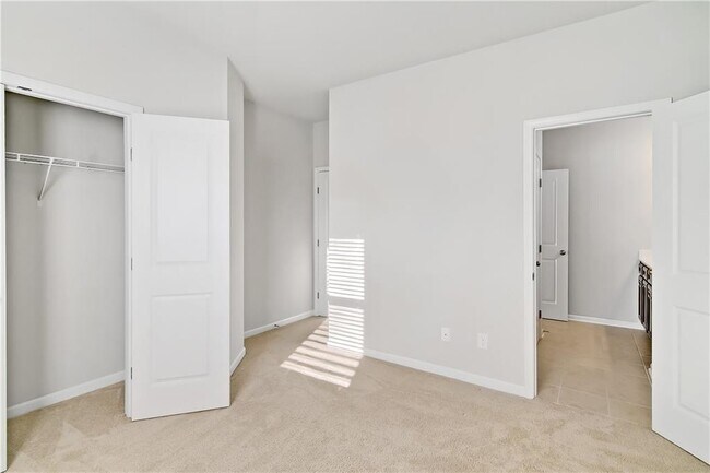 Building Photo - 5310 Whisper Point Blvd