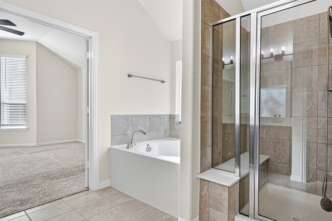Building Photo - 40519 Goldeneye Pl