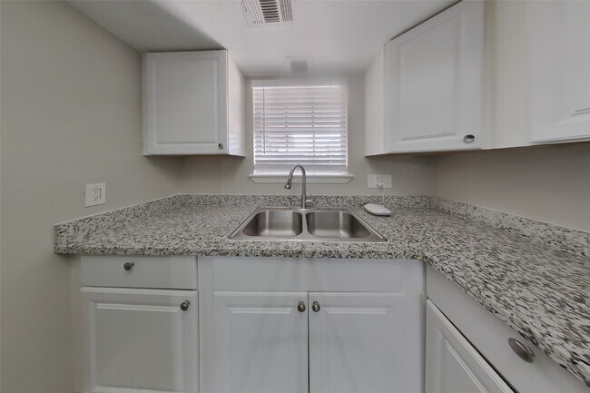 Building Photo - 1438 Peach Spring Dr