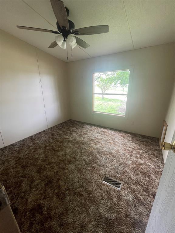 Building Photo - 120 Roots Rd