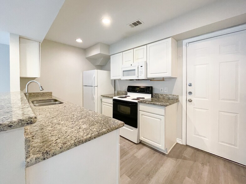 Building Photo - 309 Gurley Ln