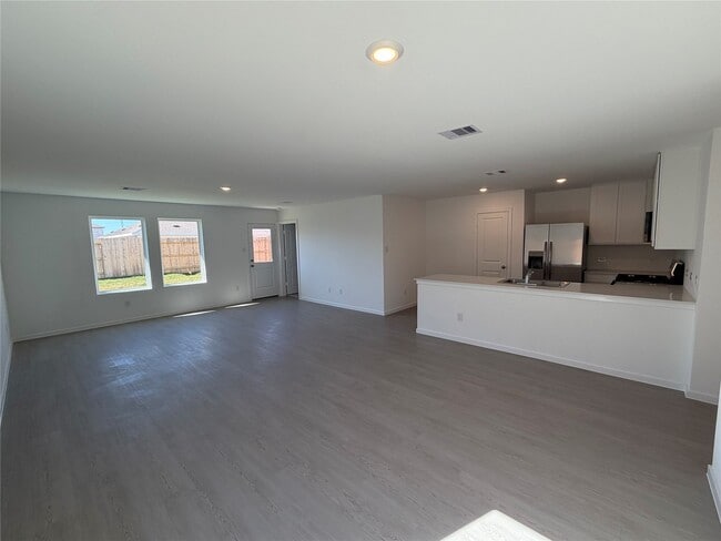 Building Photo - 6327 Linden Leaf Dr