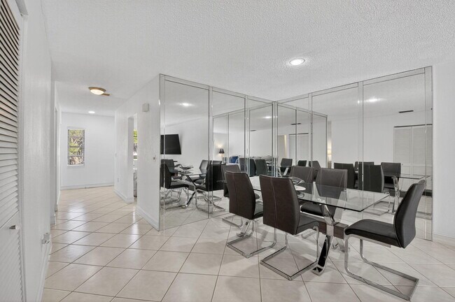 Building Photo - 21988 Cypress Dr