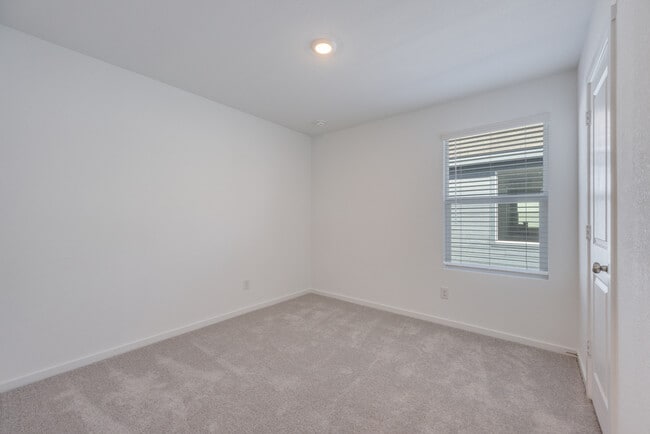 Building Photo - 3925 Pontchartrain Pkwy