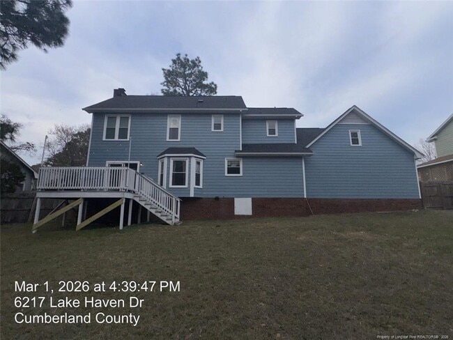 Building Photo - 6217 Lakehaven Dr