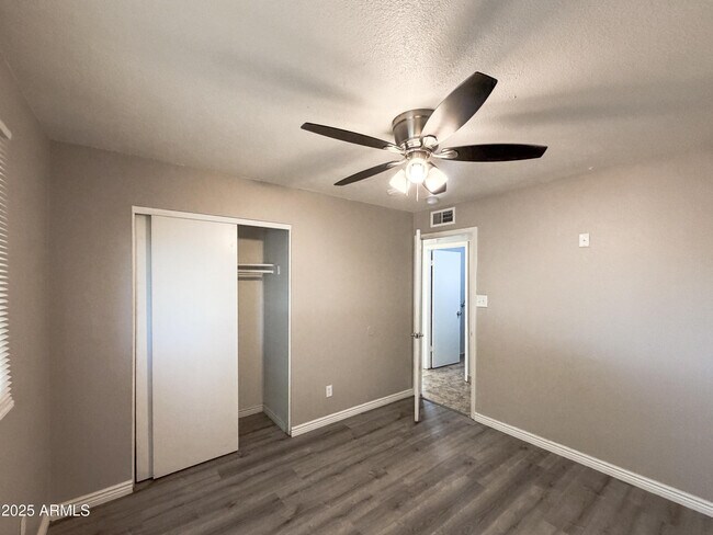 Building Photo - 6301 W Earll Dr