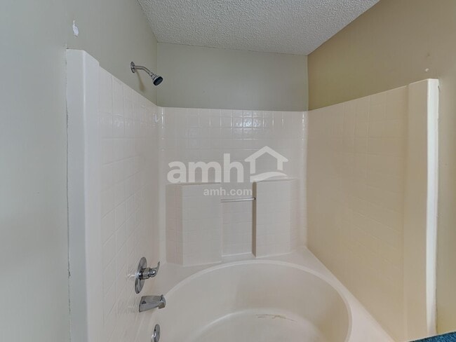 Building Photo - 1127 Hidden Cove Cir S