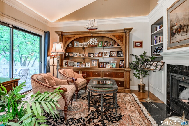 Building Photo - 2 Bramble Bush