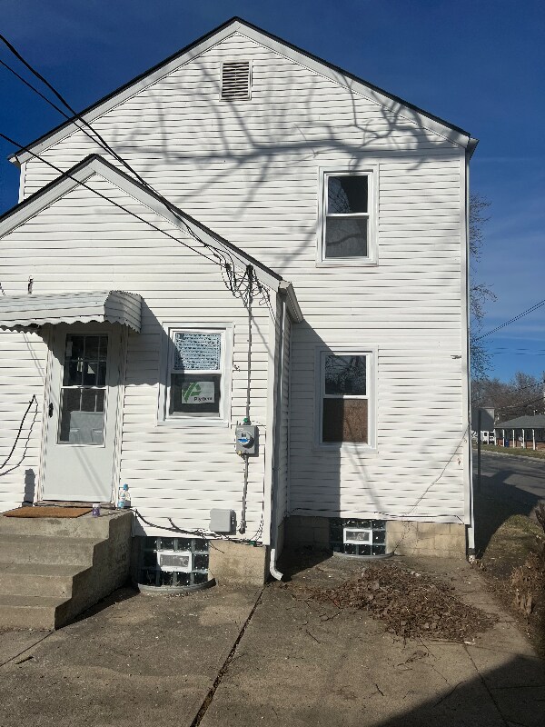 Building Photo - 1037 E 18th Ave