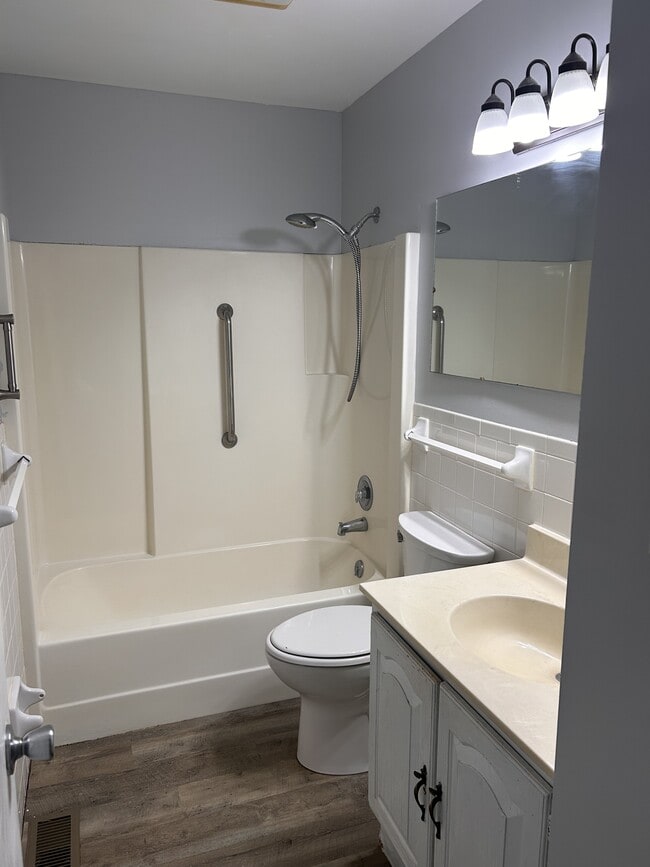 Building Photo - 4618 Iron Cir
