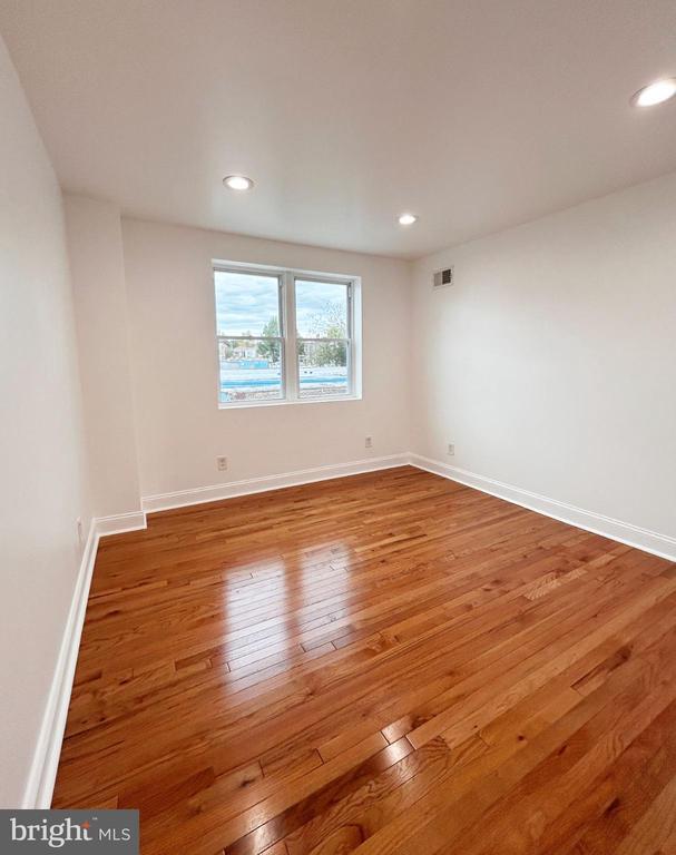 Building Photo - 1241 Orthodox St